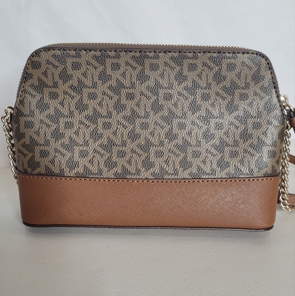 DKNY Bryant Park Top Zip Crossbody - Picture 3 of 12